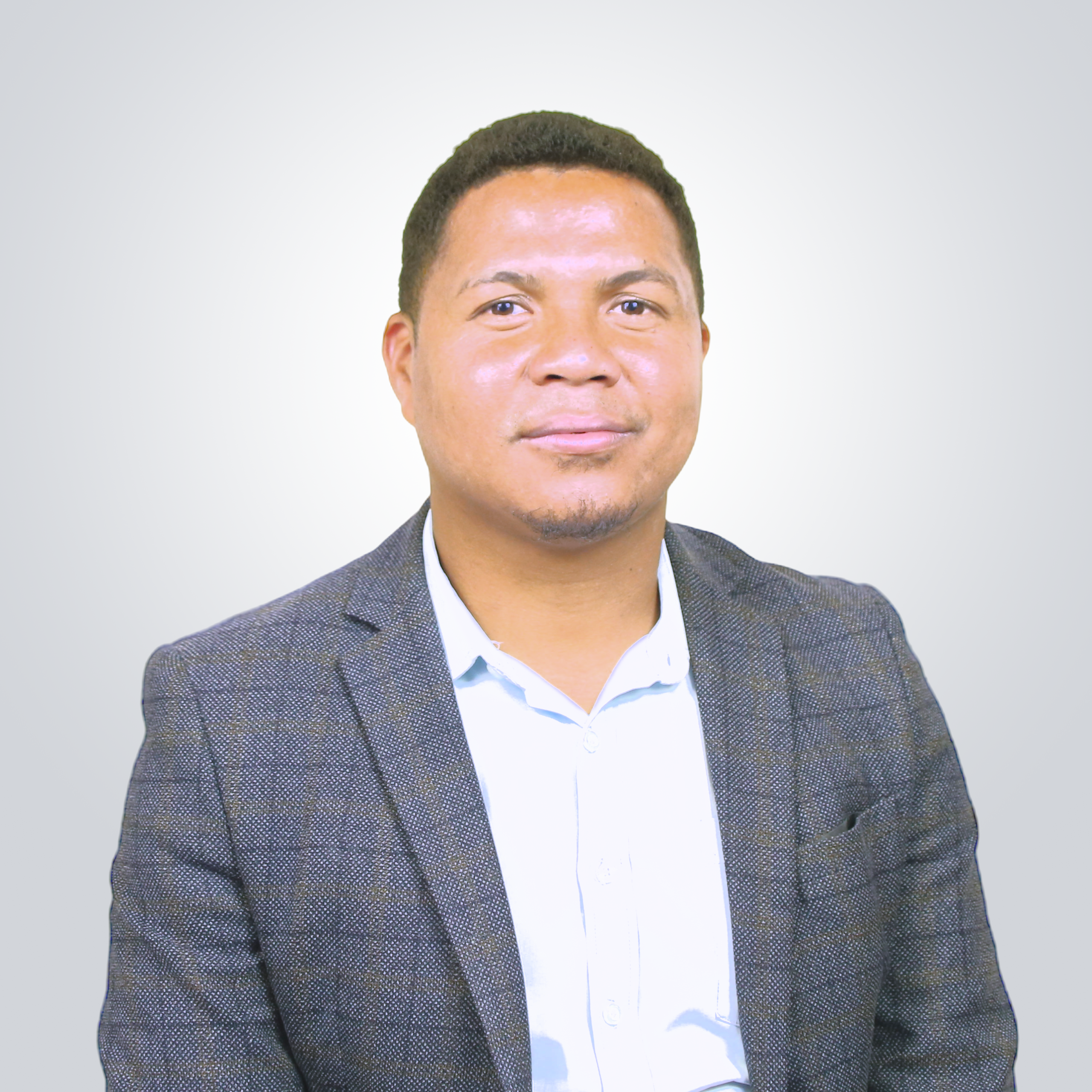 Mr Sabati MAHERINOTSONGAINA Sabbati